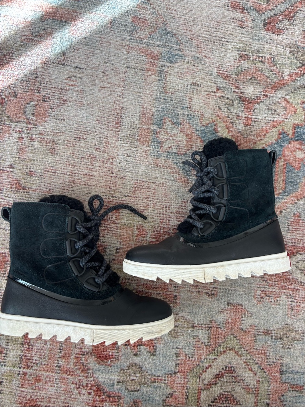 Sorel Joan of Arctic Next Lite Boot size 6